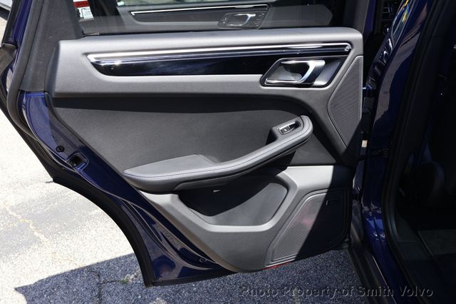 2024 Porsche Macan S - 23018405 - 11