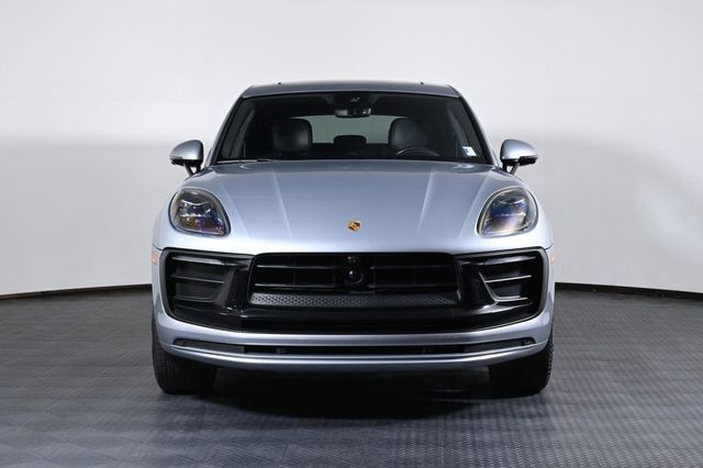 2024 Porsche Macan T - 23030503 - 0
