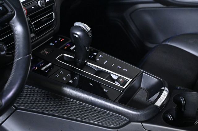 2024 Porsche Macan T - 23030503 - 9