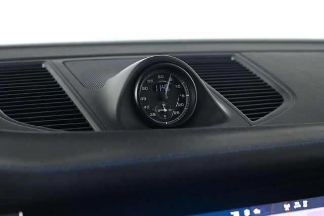 2024 Porsche Macan T - 23030503 - 12