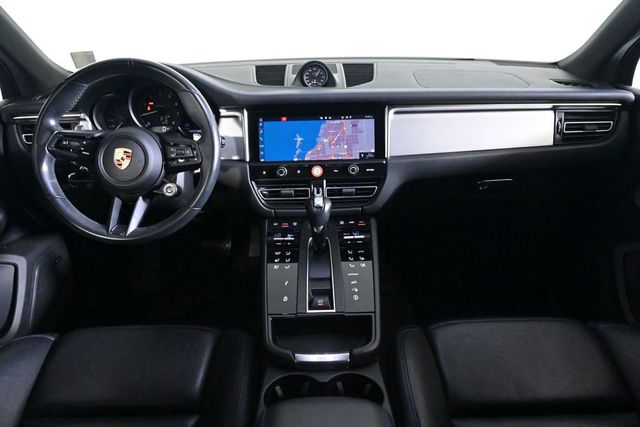 2024 Porsche Macan T - 23030503 - 17