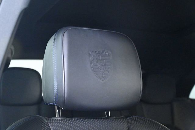 2024 Porsche Macan T - 23030503 - 22
