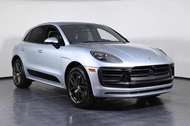 2024 Porsche Macan T - 23030503 - 25