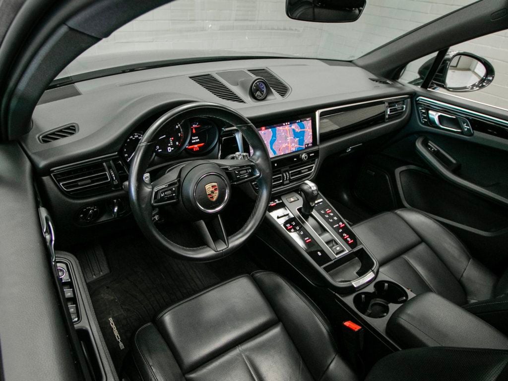 Porsche Macan photo 10