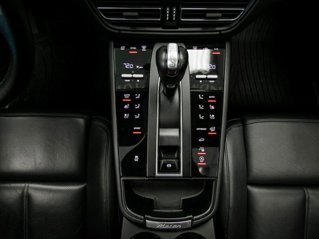 Porsche Macan photo 16