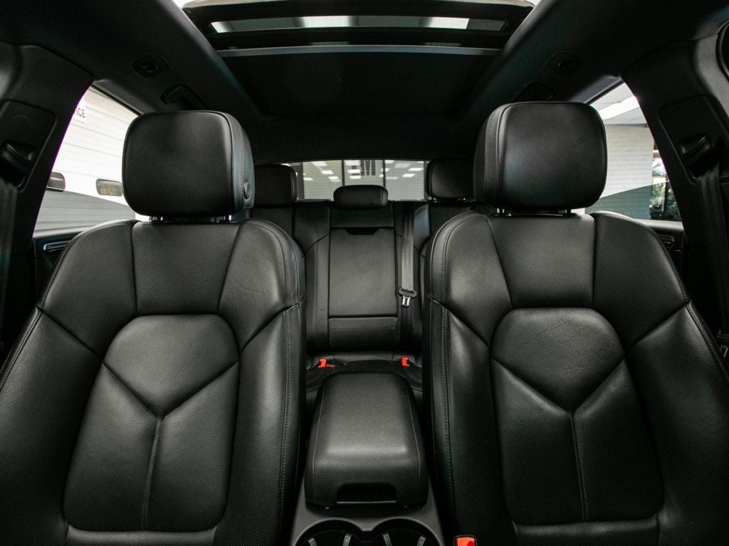 Porsche Macan photo 19