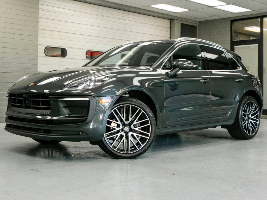 Porsche Macan photo 2