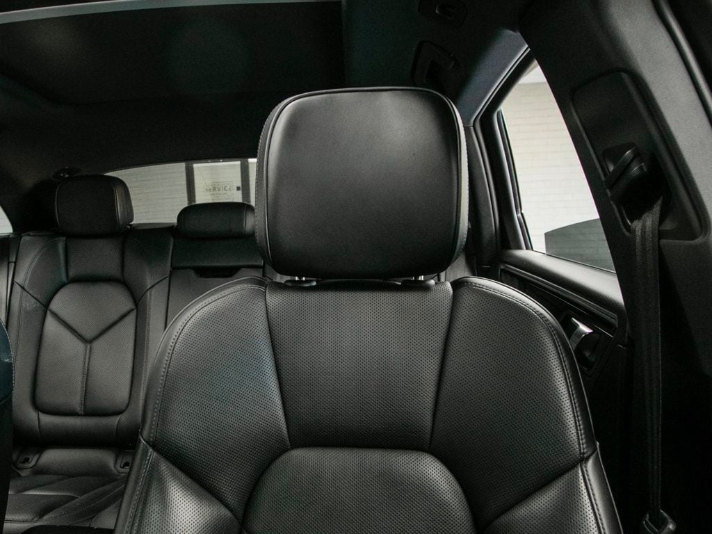 Porsche Macan photo 21