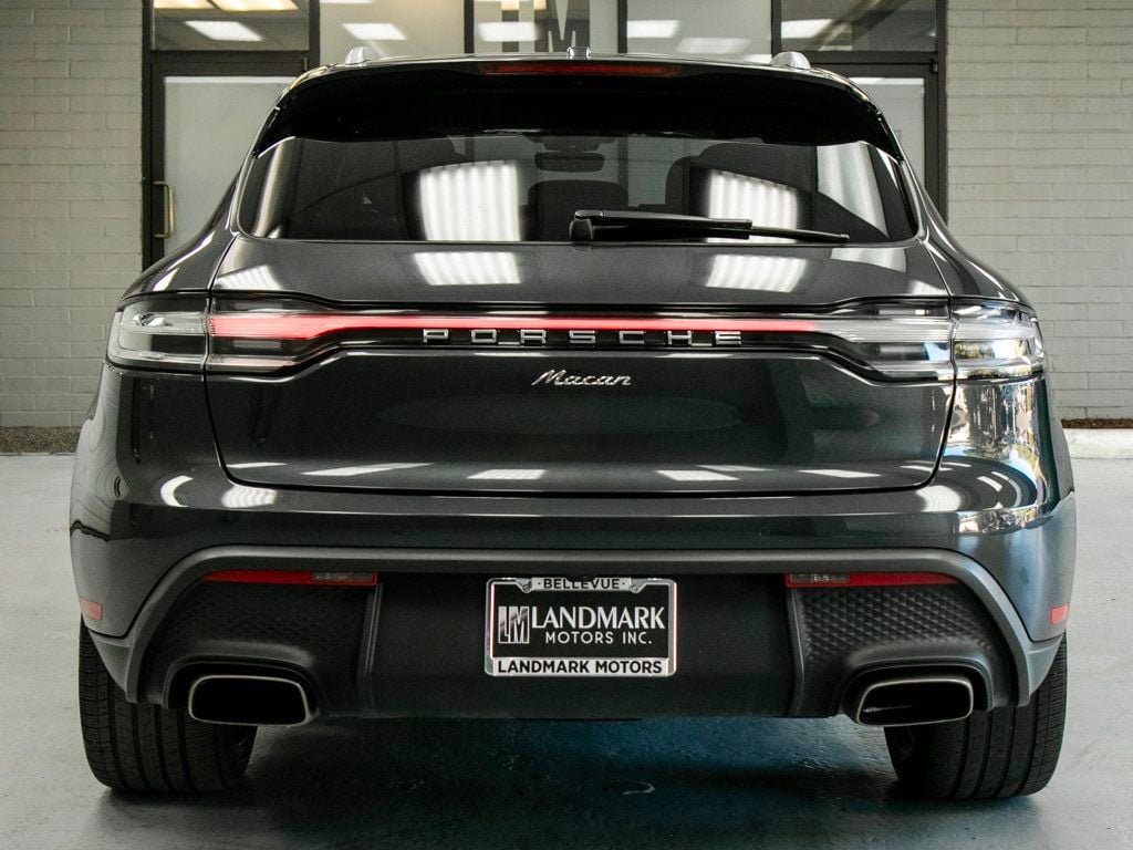Porsche Macan photo 25