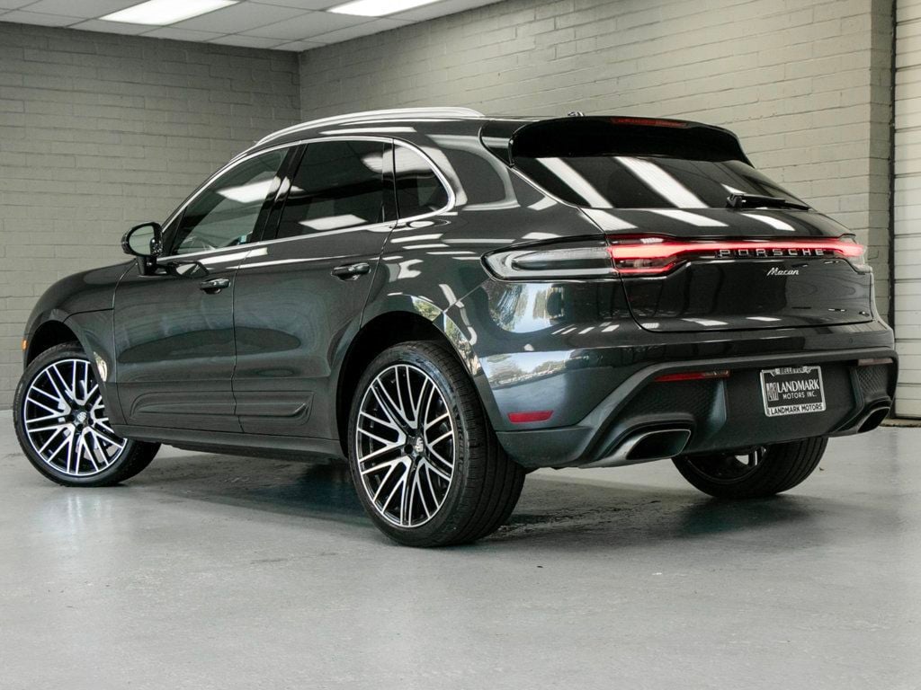 Porsche Macan photo 27