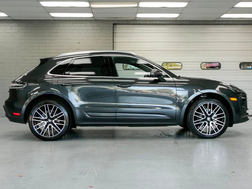 Porsche Macan photo 3