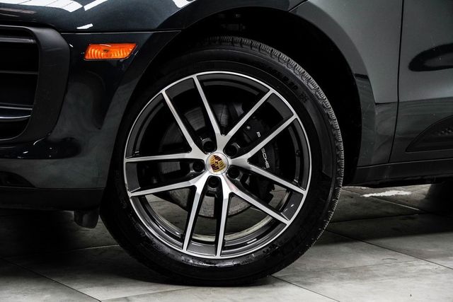 2024 Porsche Macan T - 22983944 - 2