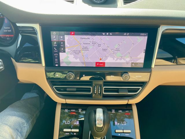 2024 Porsche Macan T - 22959945 - 14