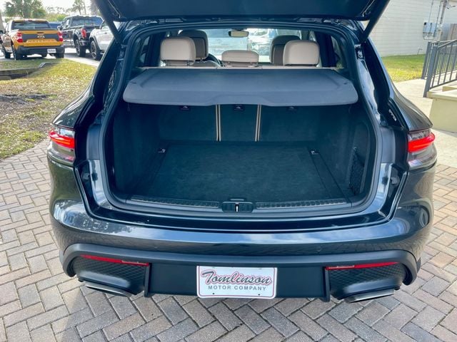 2024 Porsche Macan T - 22959945 - 3
