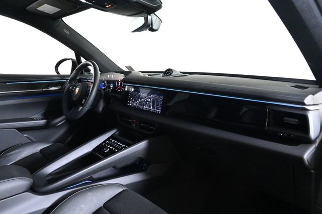 2024 Porsche Macan Electric 4 - 23022151 - 16