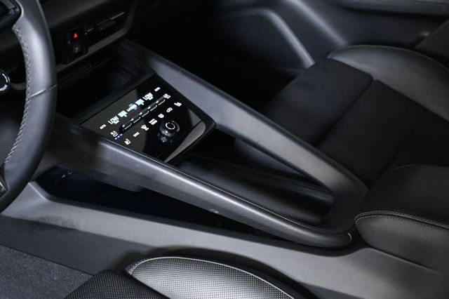 2024 Porsche Macan Electric 4 - 23022151 - 21