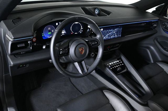 2024 Porsche Macan Electric 4 - 23022151 - 3