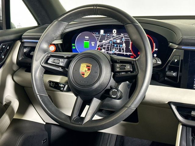 2024 Porsche Macan Electric 4 - 23042362 - 11