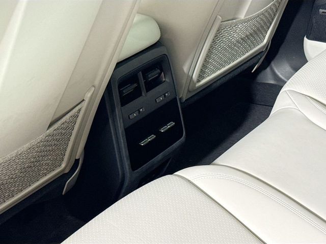 2024 Porsche Macan Electric 4 - 23042362 - 19