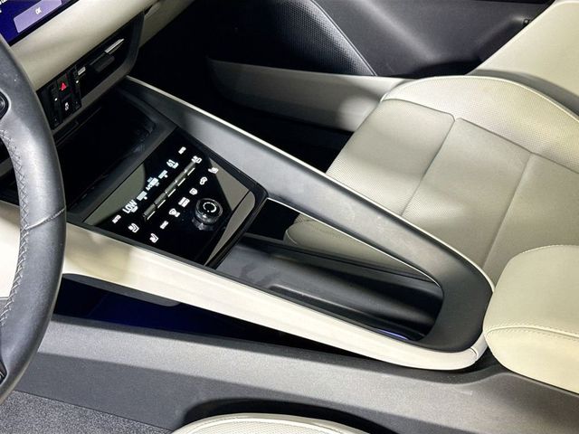 2024 Porsche Macan Electric 4 - 23042362 - 20