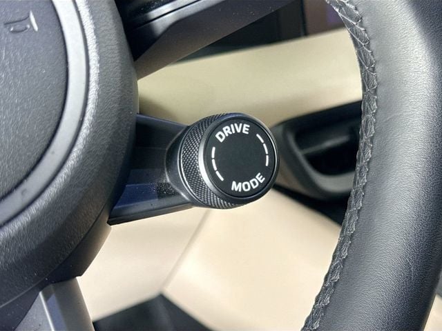2024 Porsche Macan Electric 4 - 23066649 - 21
