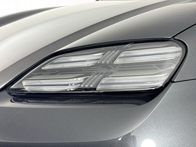 2024 Porsche Macan Electric 4 - 23066649 - 27