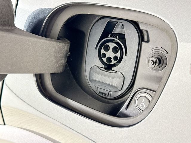2024 Porsche Macan Electric 4 - 23066649 - 30