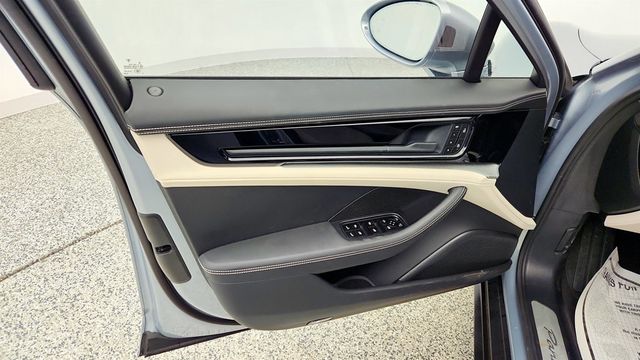 2024 Porsche Panamera RWD w/ Two-Tone Leather, InnoDrive & Passenger Display - 23002332 - 10