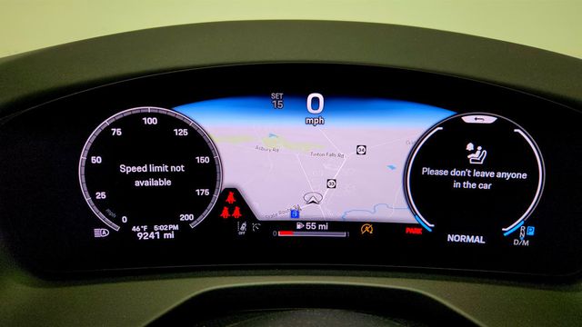 2024 Porsche Panamera RWD w/ Two-Tone Leather, InnoDrive & Passenger Display - 23002332 - 14