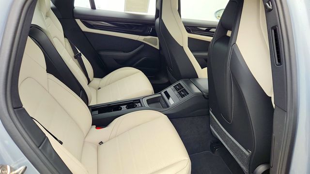 2024 Porsche Panamera RWD w/ Two-Tone Leather, InnoDrive & Passenger Display - 23002332 - 23