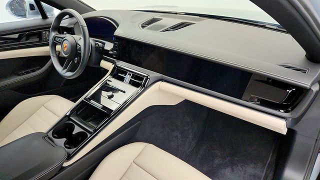 2024 Porsche Panamera RWD w/ Two-Tone Leather, InnoDrive & Passenger Display - 23002332 - 25