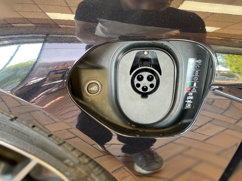 2024 Porsche Taycan 4S AWD - 23070431 - 10