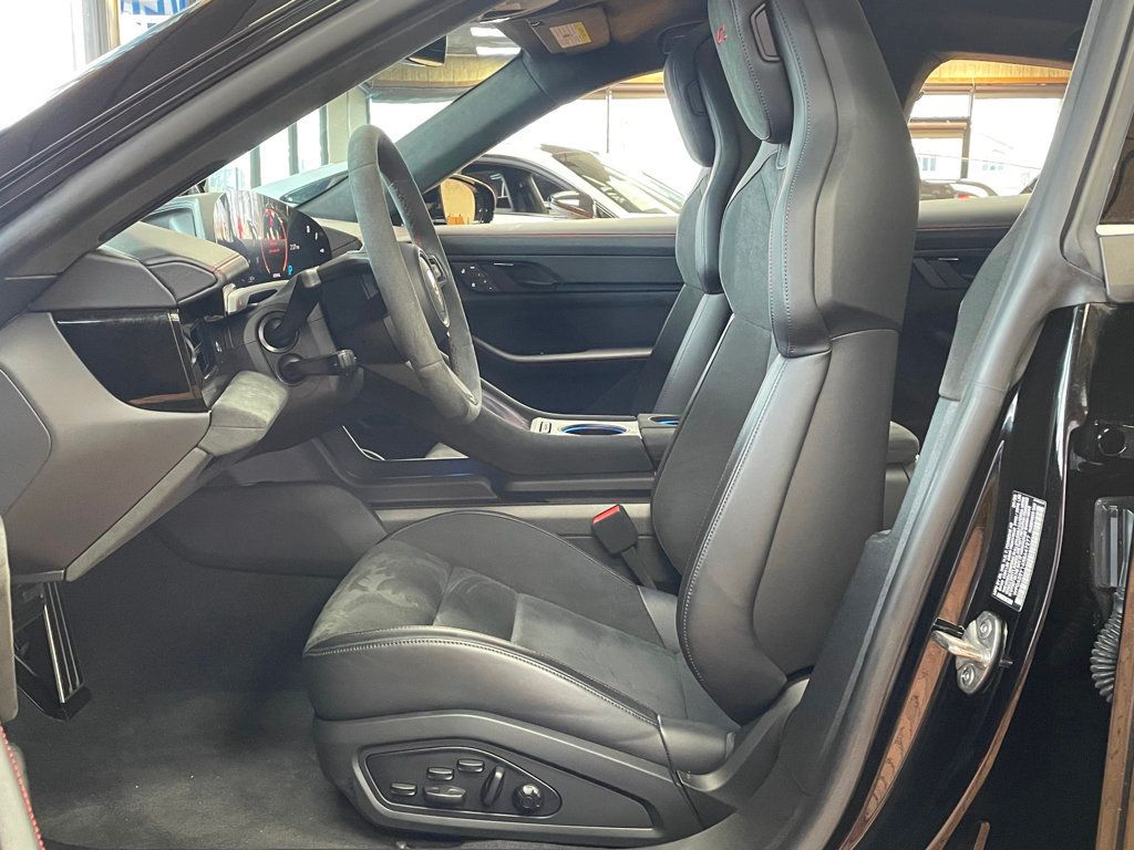 2024 Porsche Taycan GTS AWD - 22968179 - 10