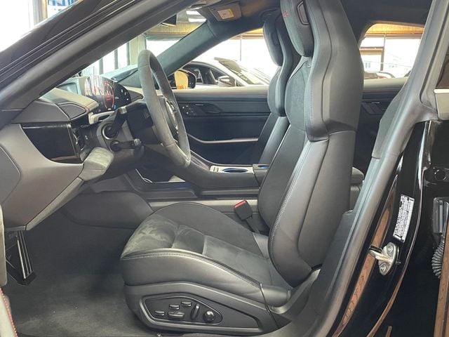 2024 Porsche Taycan GTS AWD - 22968179 - 10