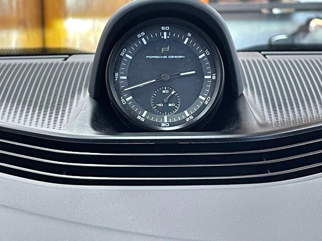 2024 Porsche Taycan GTS AWD - 22968179 - 31