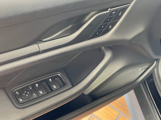 2024 Porsche Taycan RWD - 23080924 - 18