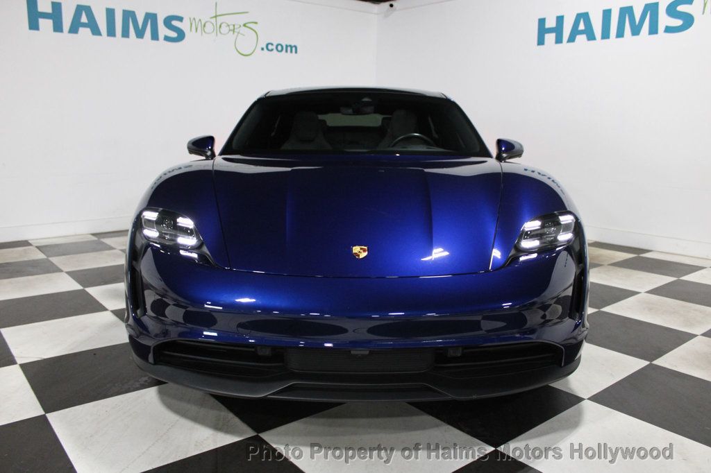 2024 Porsche Taycan photo 3