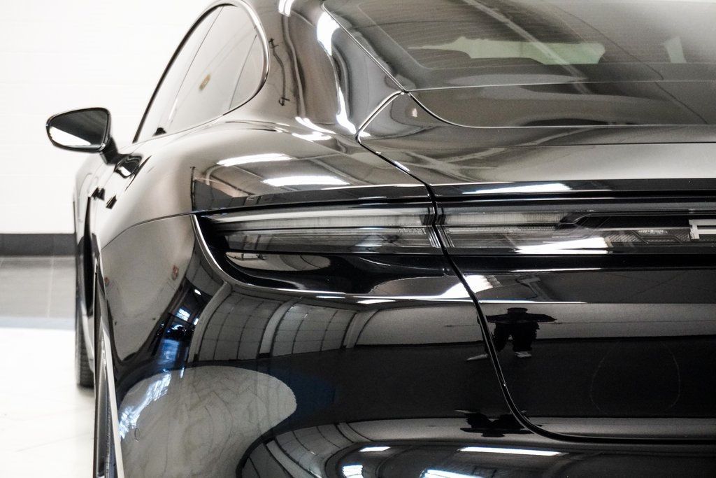 2024 Porsche Taycan Base photo 10