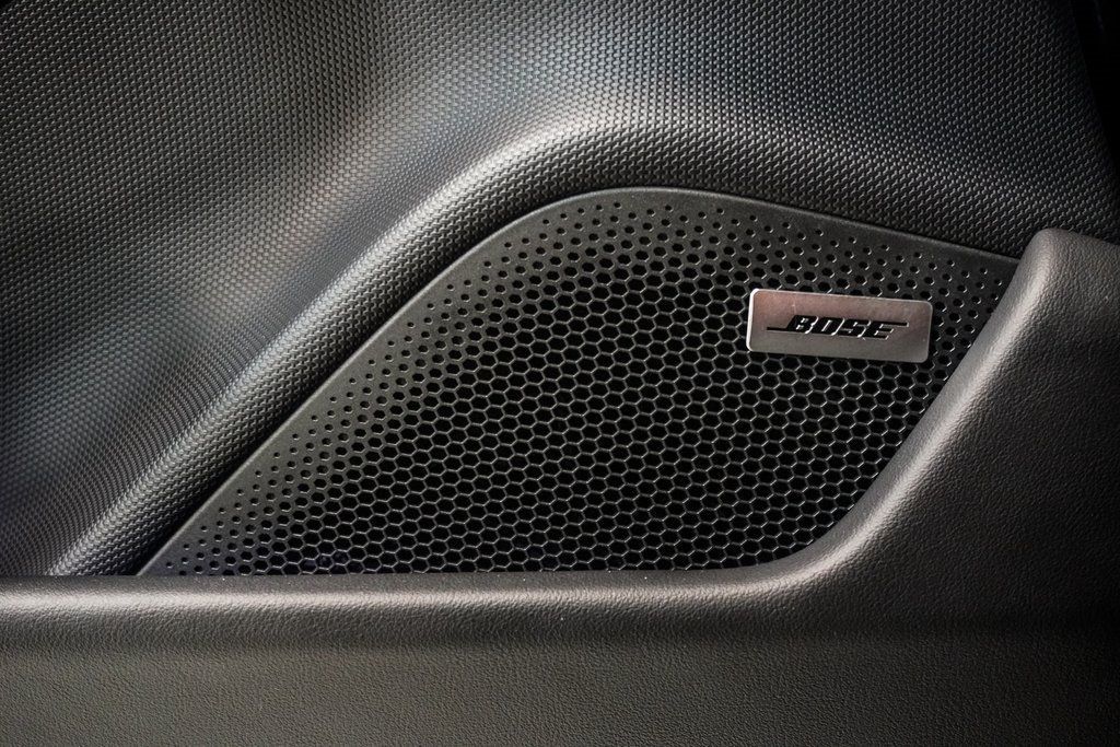 2024 Porsche Taycan Base photo 17
