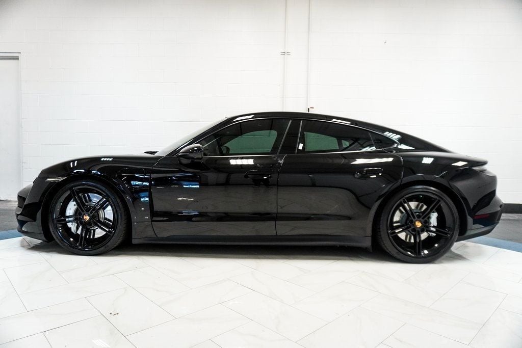 2024 Porsche Taycan Base photo 4