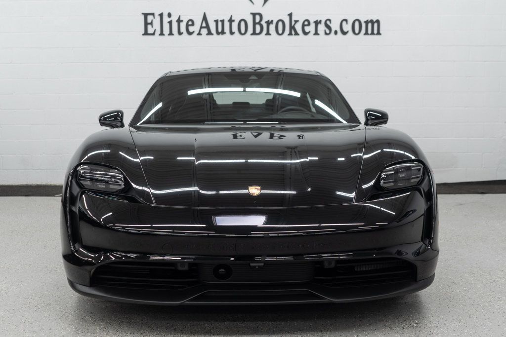 2024 Porsche Taycan photo 3