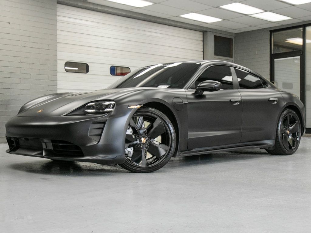 Porsche Taycan photo 2