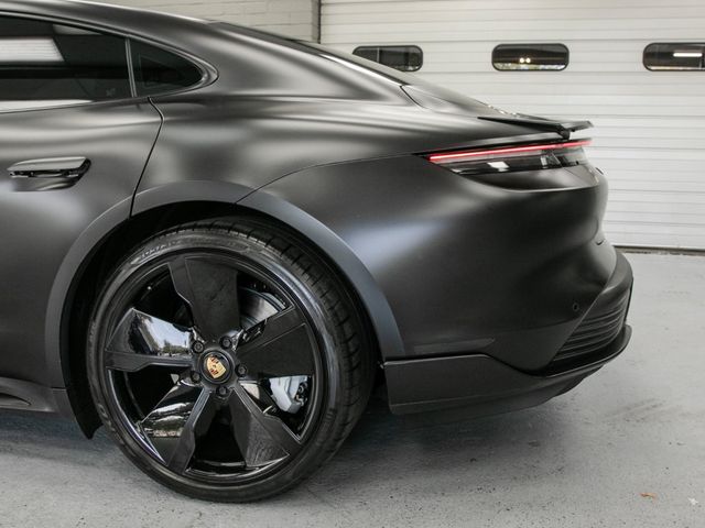 2024 Porsche Taycan Turbo AWD - 23073747 - 29