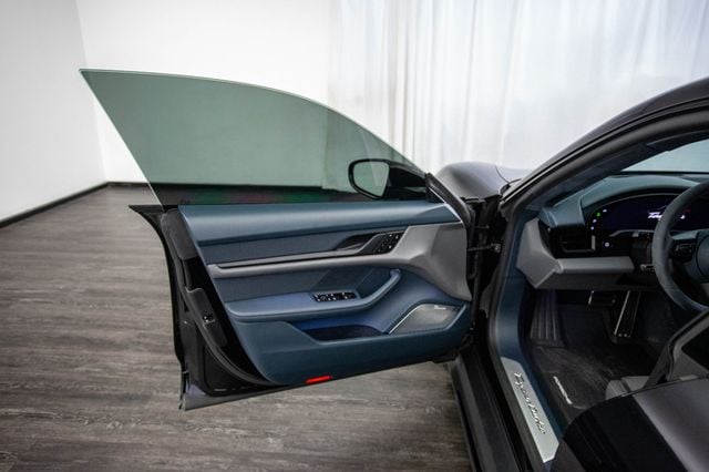 2024 Porsche Taycan Turbo AWD - 23003322 - 15