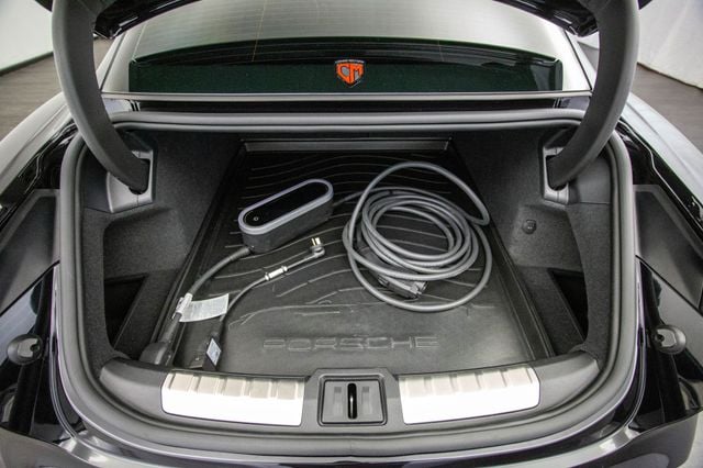 2024 Porsche Taycan Turbo AWD - 23003322 - 39