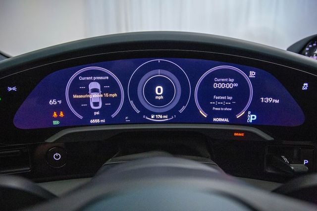 2024 Porsche Taycan Turbo AWD - 23003322 - 7