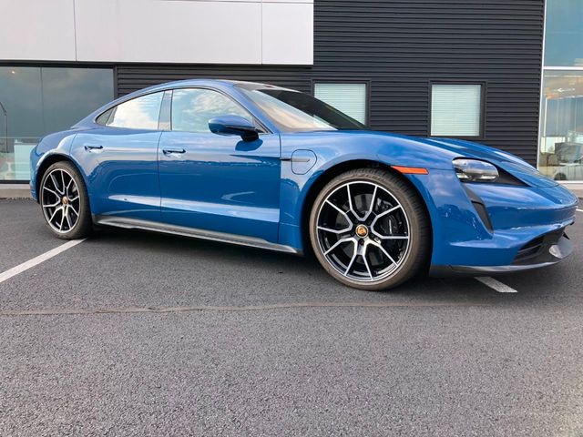 2024 Porsche Taycan Turbo S AWD - 22099861 - 11