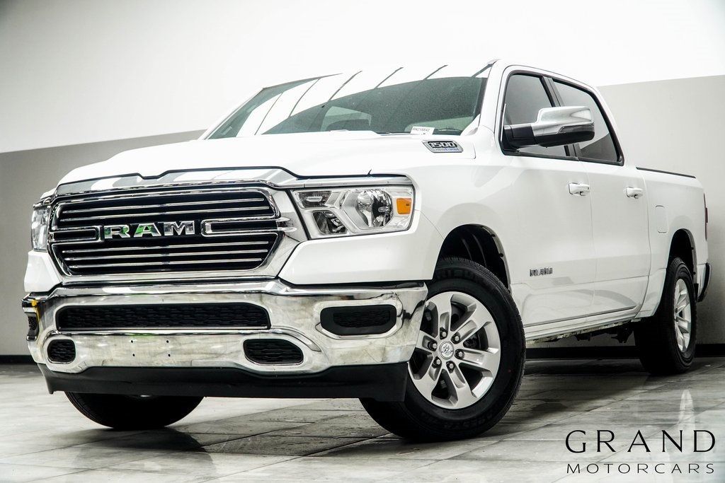 2024 Ram 1500 Laramie 4x2 Crew Cab 5'7" Box - 22912949 | Video 1