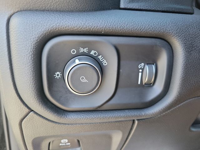 2024 Ram 1500 Laramie 4x4 Crew Cab 5'7" Box - 22942257 - 16