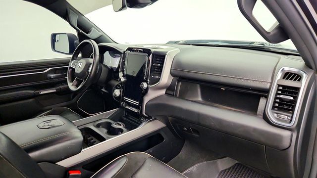 2024 Ram 1500 Laramie 4x4 Crew Cab 5'7'' Box Night Edition w/ Level B Group - 23017623 - 24